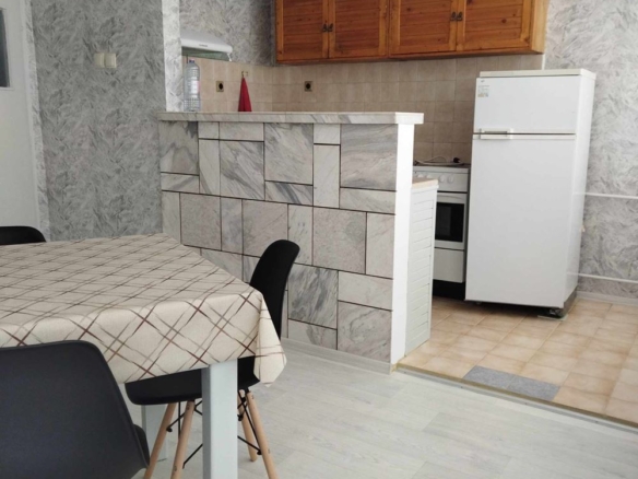 Двустаен апартамент под наем - 0