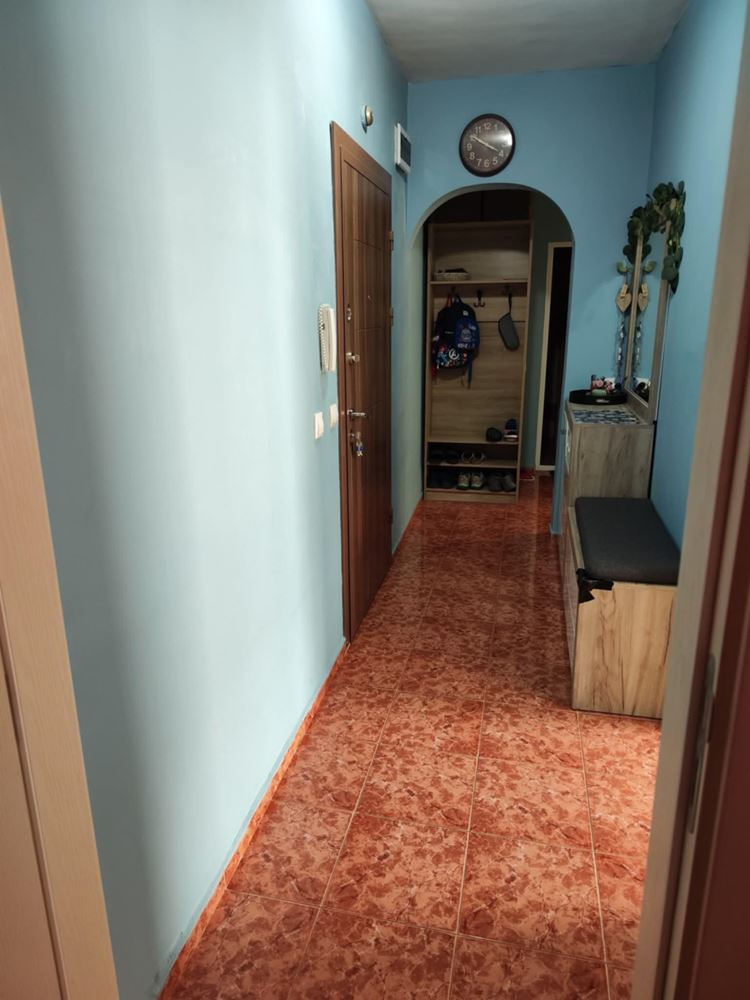 Уютен и комфортен двустаен апартамент в кв. Стоян Заимов-0 Уютен и комфортен двустаен апартамент в кв. Стоян Заимов - 0