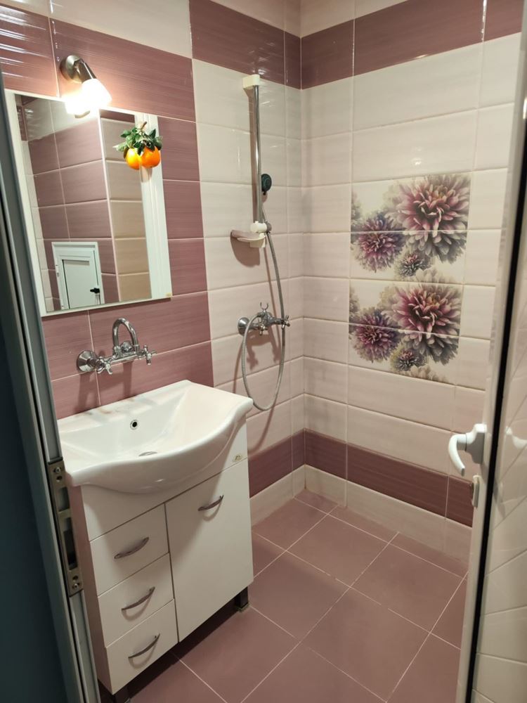 Уютен и комфортен двустаен апартамент в кв. Стоян Заимов-0 Уютен и комфортен двустаен апартамент в кв. Стоян Заимов - 0