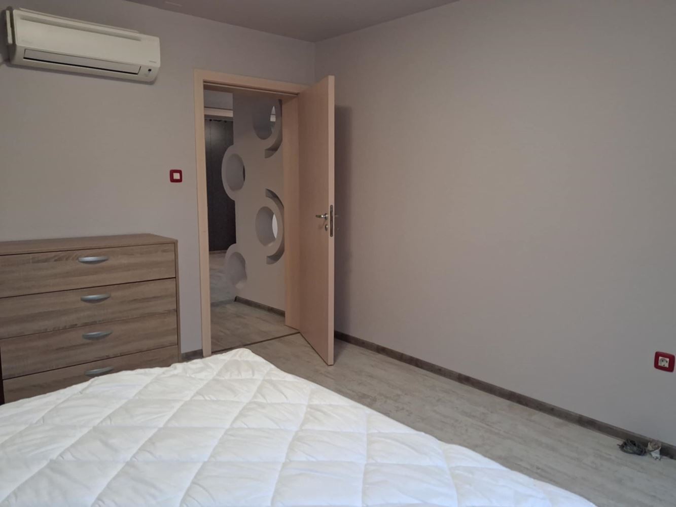 Мезонет в аренду рядом с Ларго - 240 кв.м.-0 Мезонет под наем в близост до Ларго - 240 кв.м. - 0