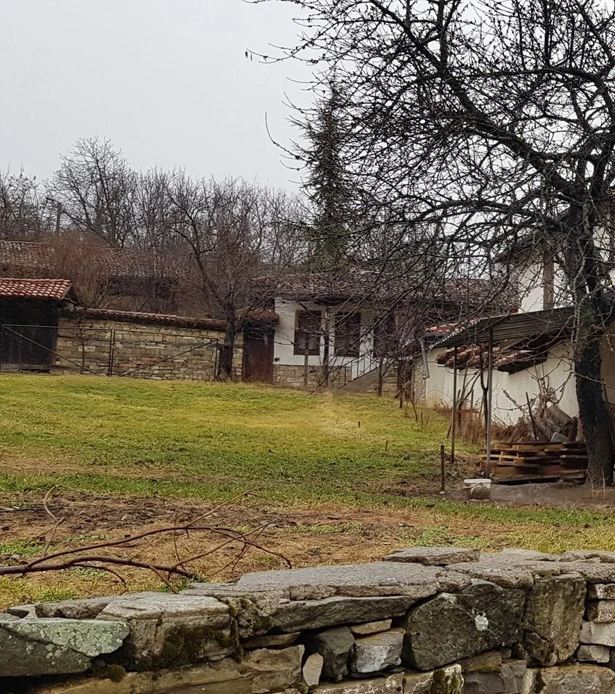 Ausgezeichnetes Grundstück mit genehmigtem Projekt und Baugenehmigung in der Gemeinde. Ichera-0 Hervorragendes Grundstück mit genehmigtem Projekt und Baugenehmigung im Dorf Ichera – 0