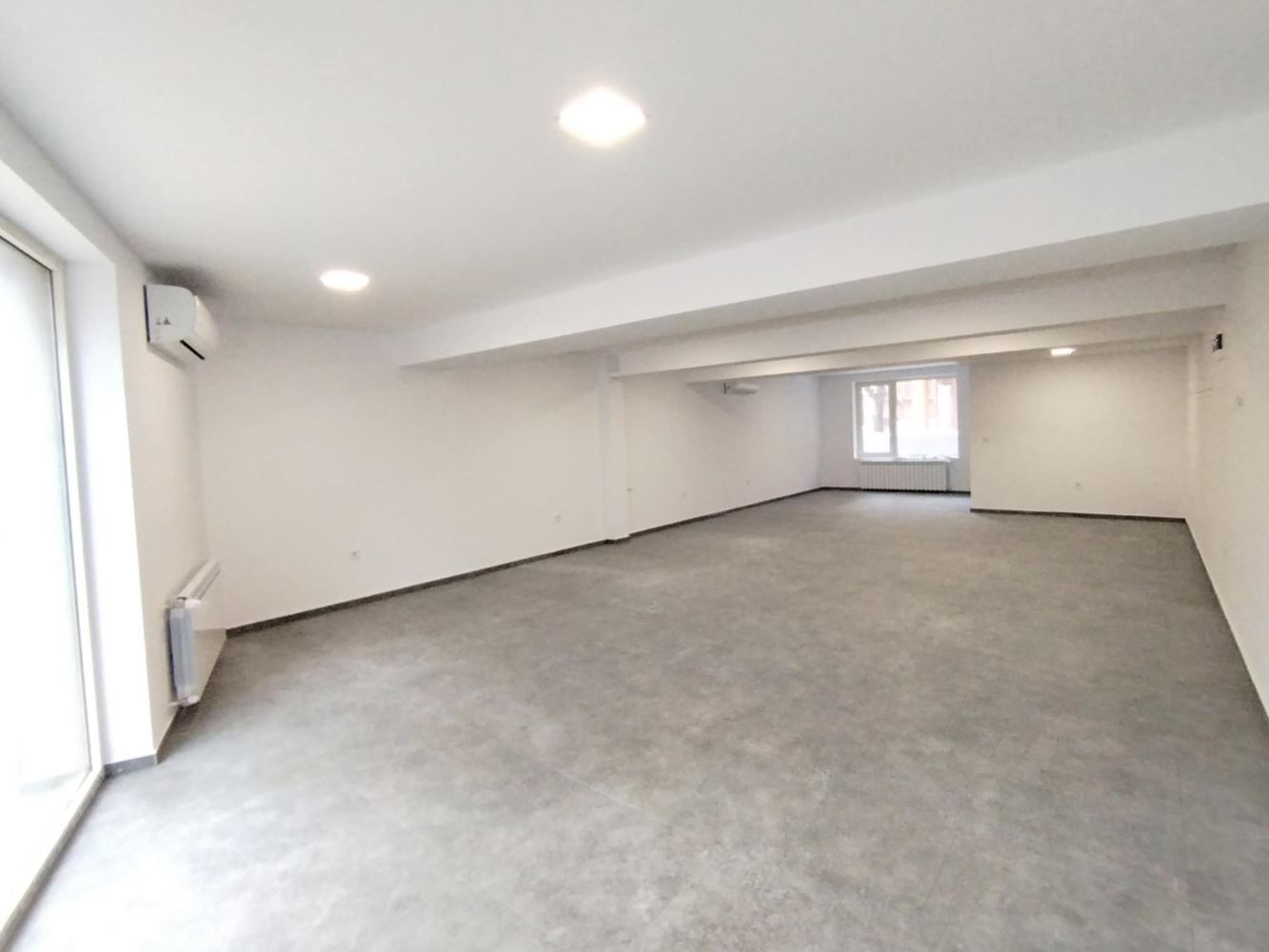 Партерно помещение под наем, до НАП, нова и луксозна сграда с ТЕЦ-0 Партерно помещение под наем, до НАП, нова и луксозна сграда с ТЕЦ - 0