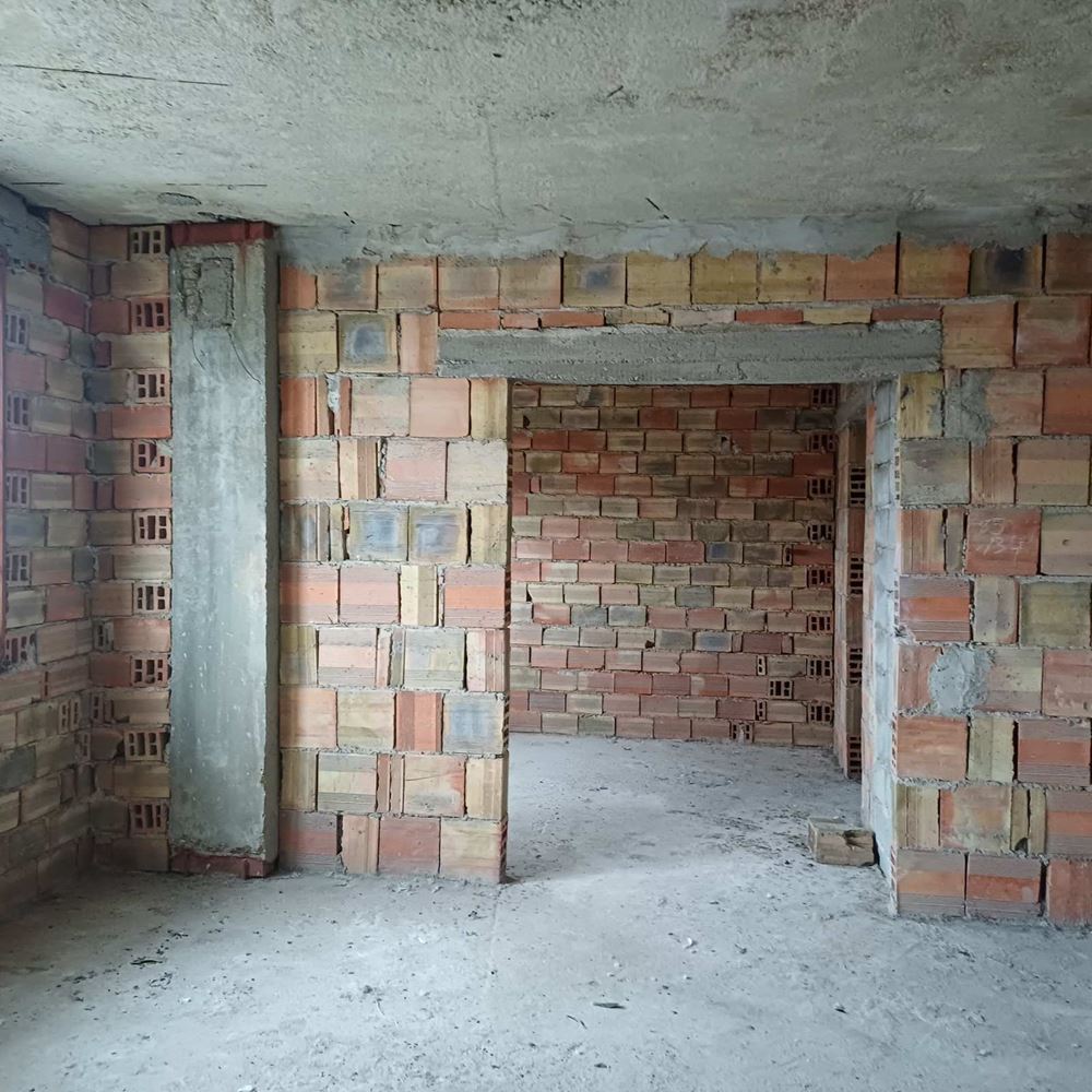 Център, многостаен апартамент, отлично разпределение, 107 кв.м.-0 Център, многостаен апартамент, отлично разпределение, 107 кв.м. - 0