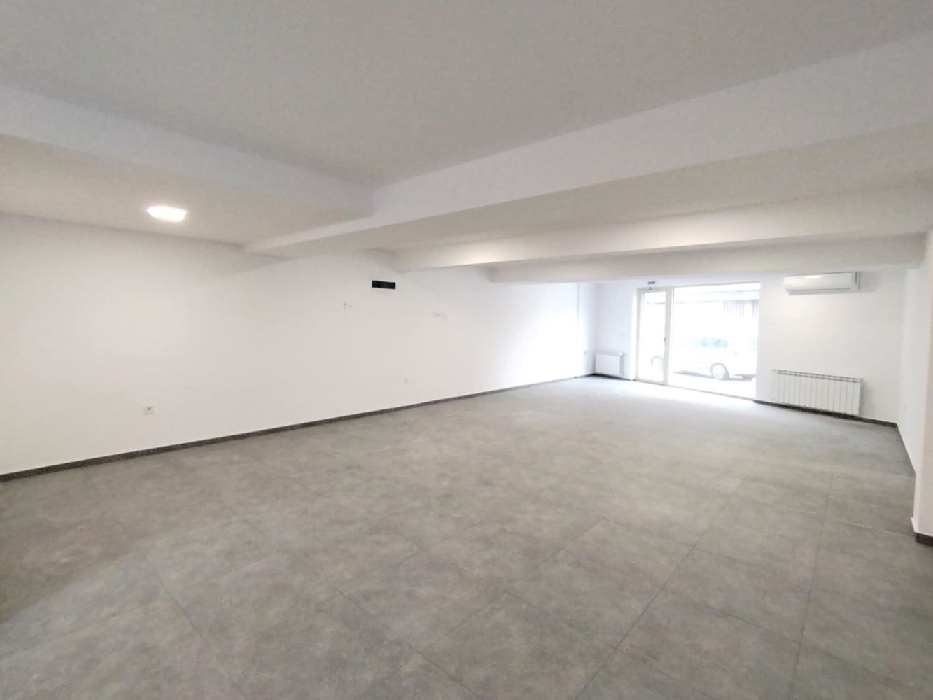 Партерно помещение под наем, до НАП, нова и луксозна сграда с ТЕЦ-0 Партерно помещение под наем, до НАП, нова и луксозна сграда с ТЕЦ - 0