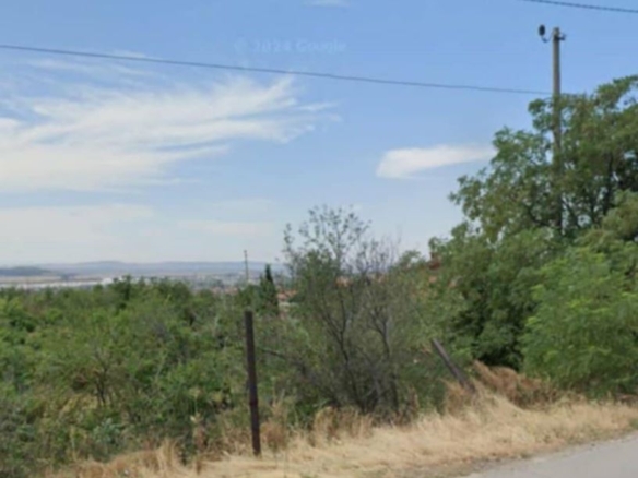 Парцел на асфалтов път - първа линия, м. Суха чешма - 0