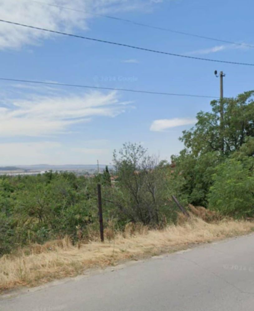 Парцел на асфалтов път – първа линия, м. Суха чешма-0 Парцел на асфалтов път - първа линия, м. Суха чешма - 0