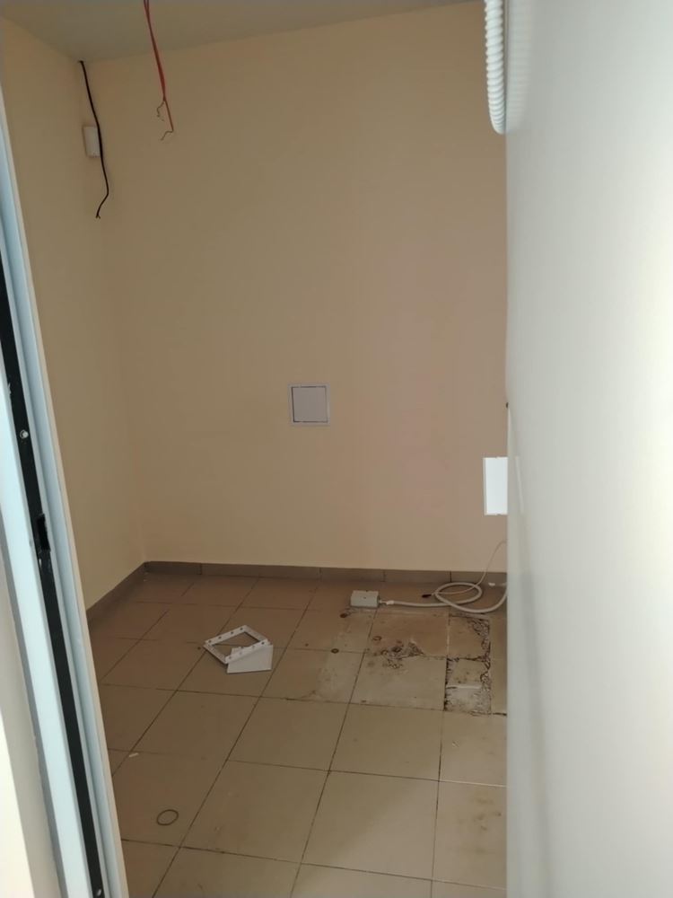 Центр, первый этаж на главной аллее-0 Център, Партерно помещение на главен булевард - 0