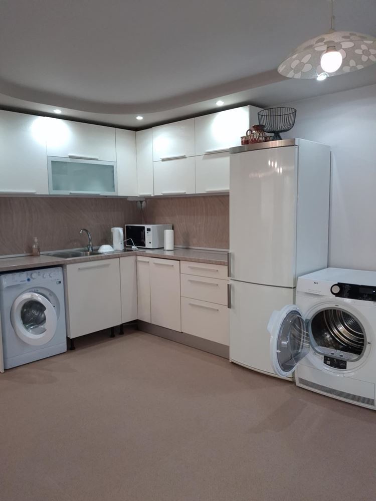 Мезонет в аренду рядом с Ларго - 240 кв.м.-0 Мезонет под наем в близост до Ларго - 240 кв.м. - 0