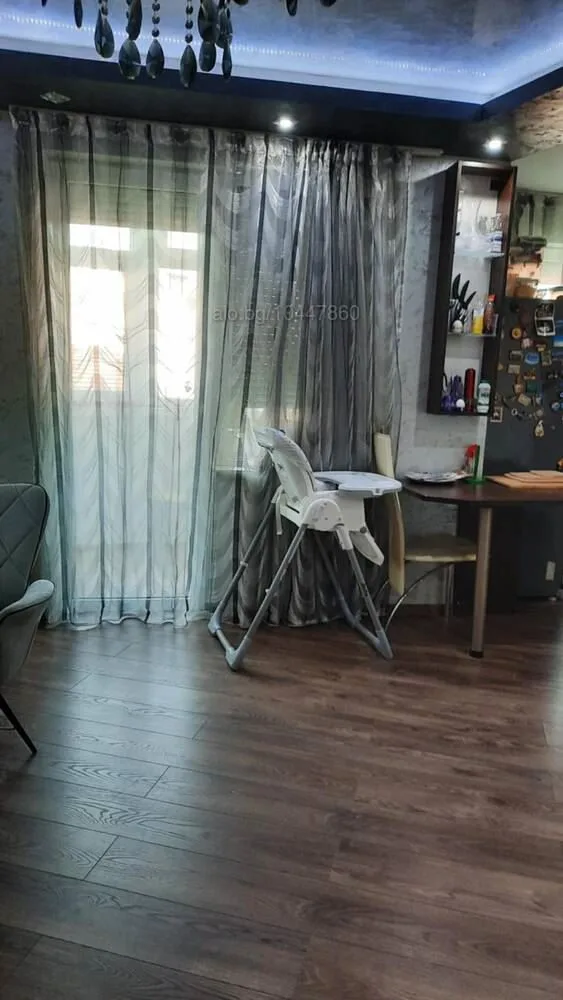 Zentrum, Ein-Zimmer-Wohnung - 90 qm, voll möbliert-0 Stadtzentrum, Zweizimmerwohnung – 90 m², komplett möbliert – 0