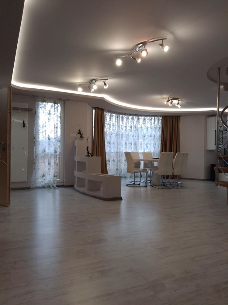 Мезонет в аренду рядом с Ларго - 240 кв.м.-0 Мезонет под наем в близост до Ларго - 240 кв.м. - 0