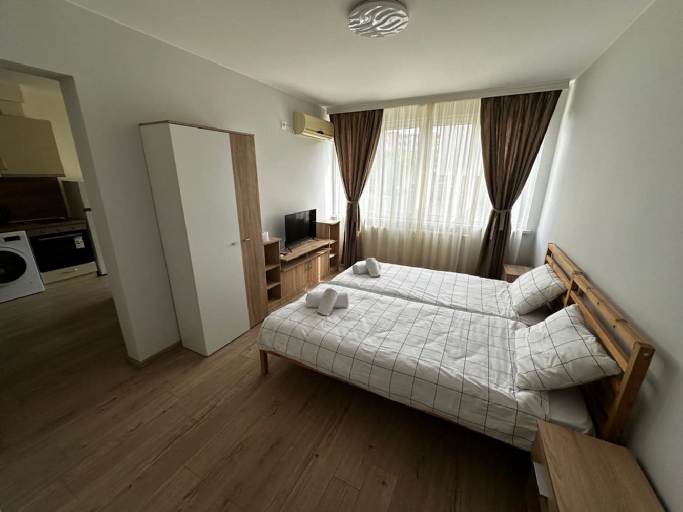 Център,до Окръжна болница гарсониера,тип студио с ТЕЦ,интернет,ТВ-0 Център,до Окръжна болница гарсониера,тип студио с ТЕЦ,интернет,ТВ - 0