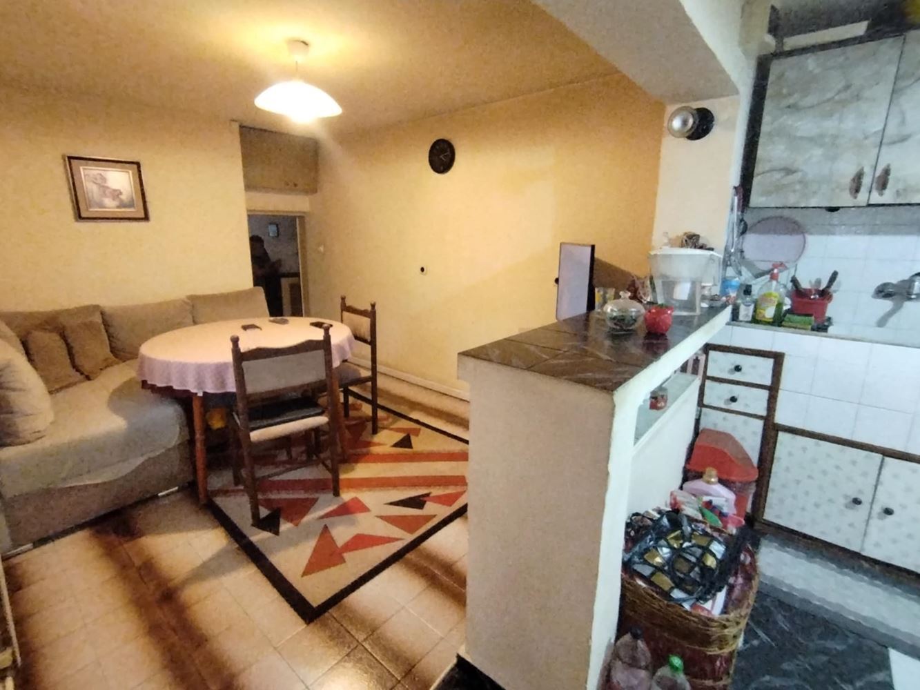 Къща, подходяща за две семейства-0 Къща, подходяща за две семейства - 0