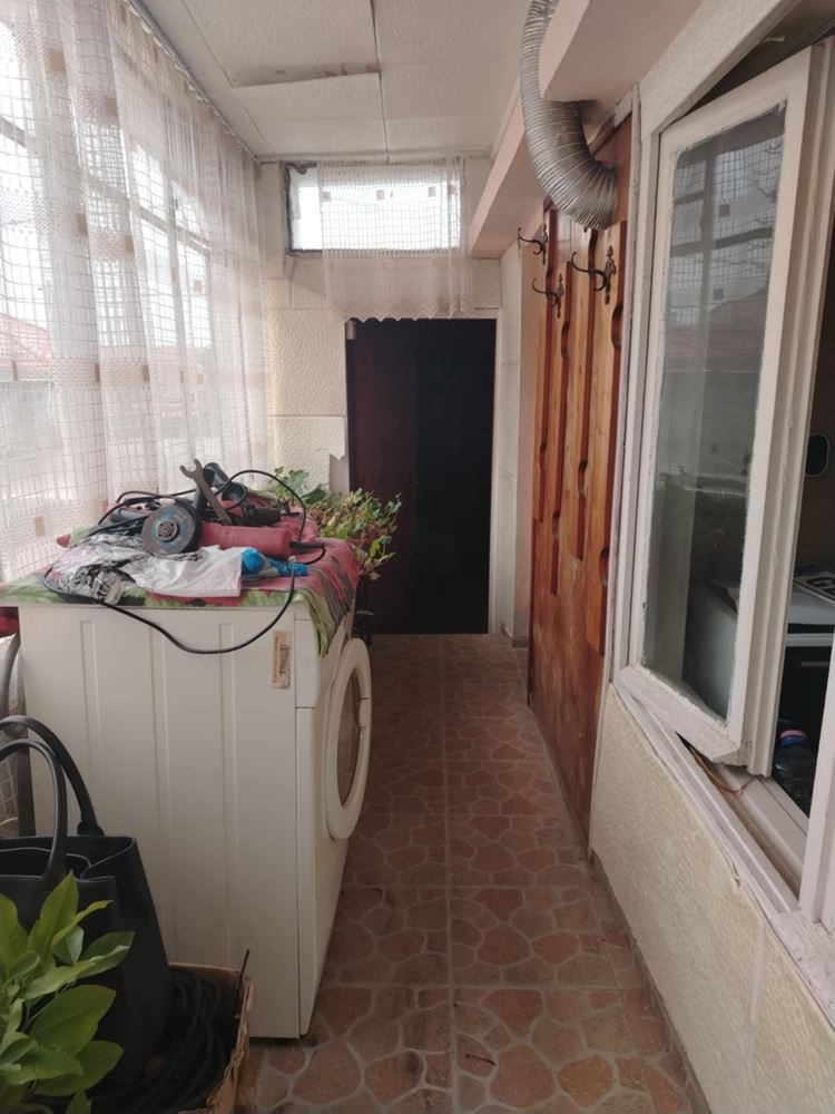 Къща, подходяща за две семейства-0 Къща, подходяща за две семейства - 0