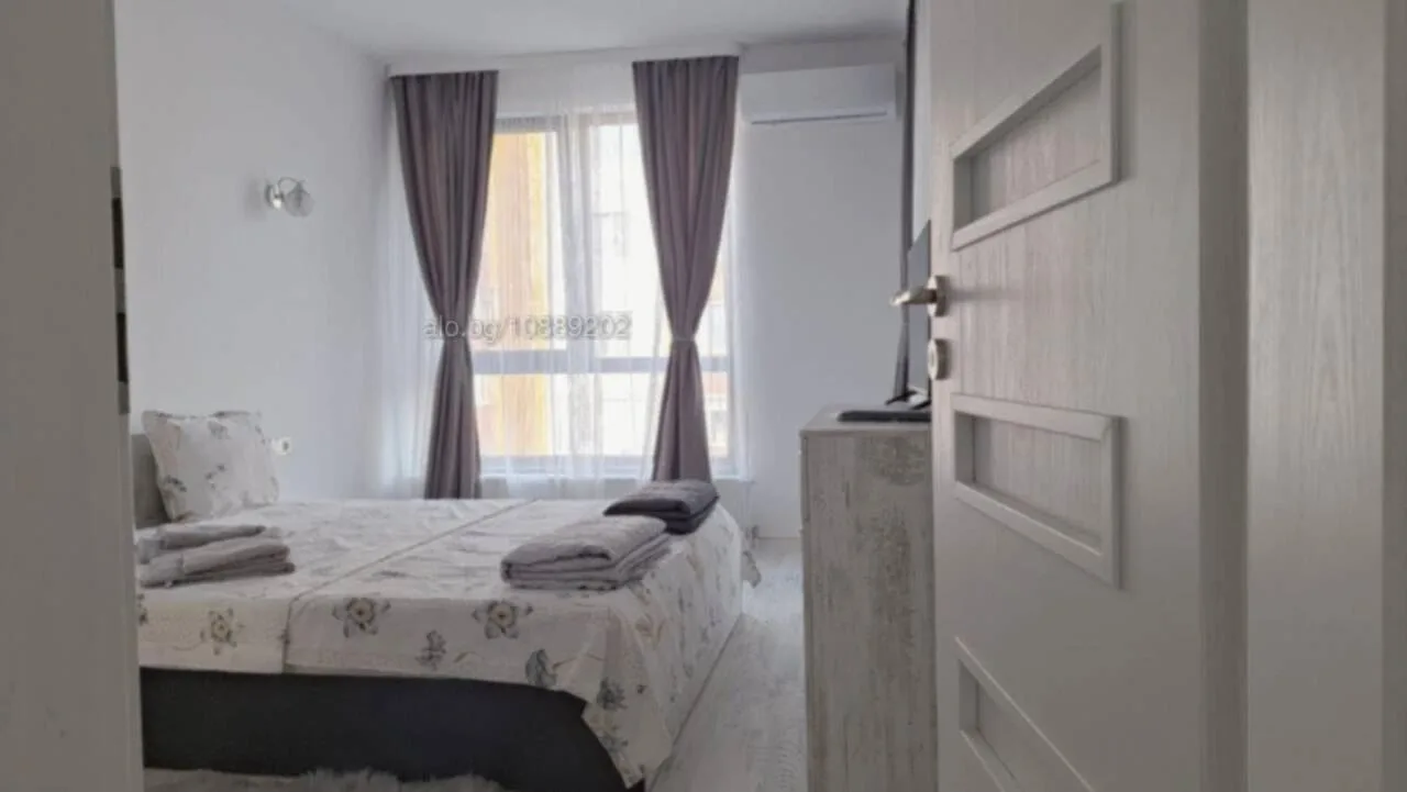 Zwei Schlafzimmer, voll möblierte Wohnung, NS, TPP-0 Vollständig möblierte Dreizimmerwohnung, NS, Heizkosten – 0