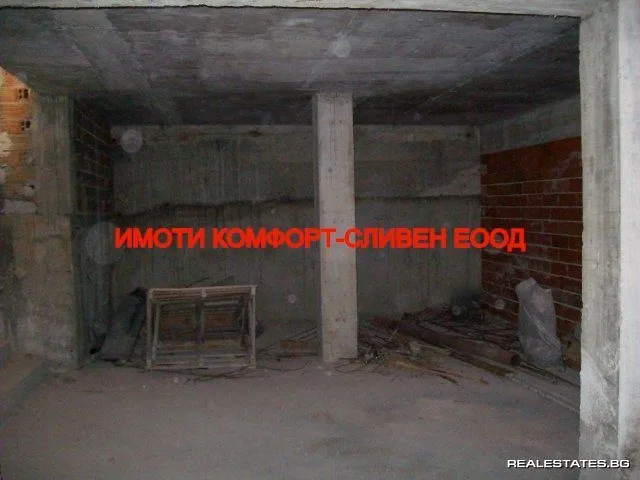 заведение сутерен 780 кв.м Без оборудване