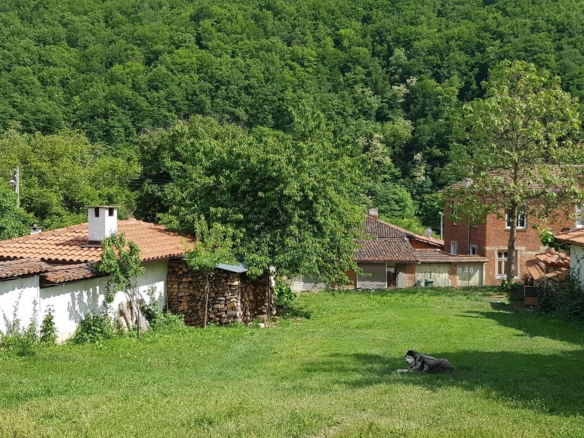 Отличен парцел с одобрен проект и разрешение за строеж в с. Ичера - 0