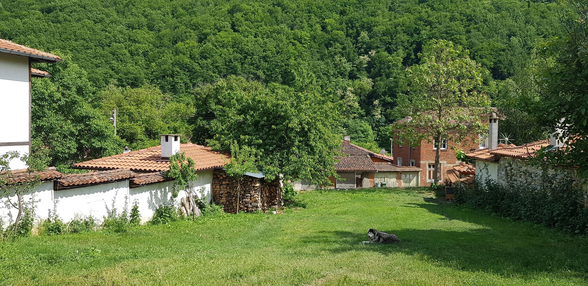 Отличен парцел с одобрен проект и разрешение за строеж в с. Ичера-0 Отличен парцел с одобрен проект и разрешение за строеж в с. Ичера - 0