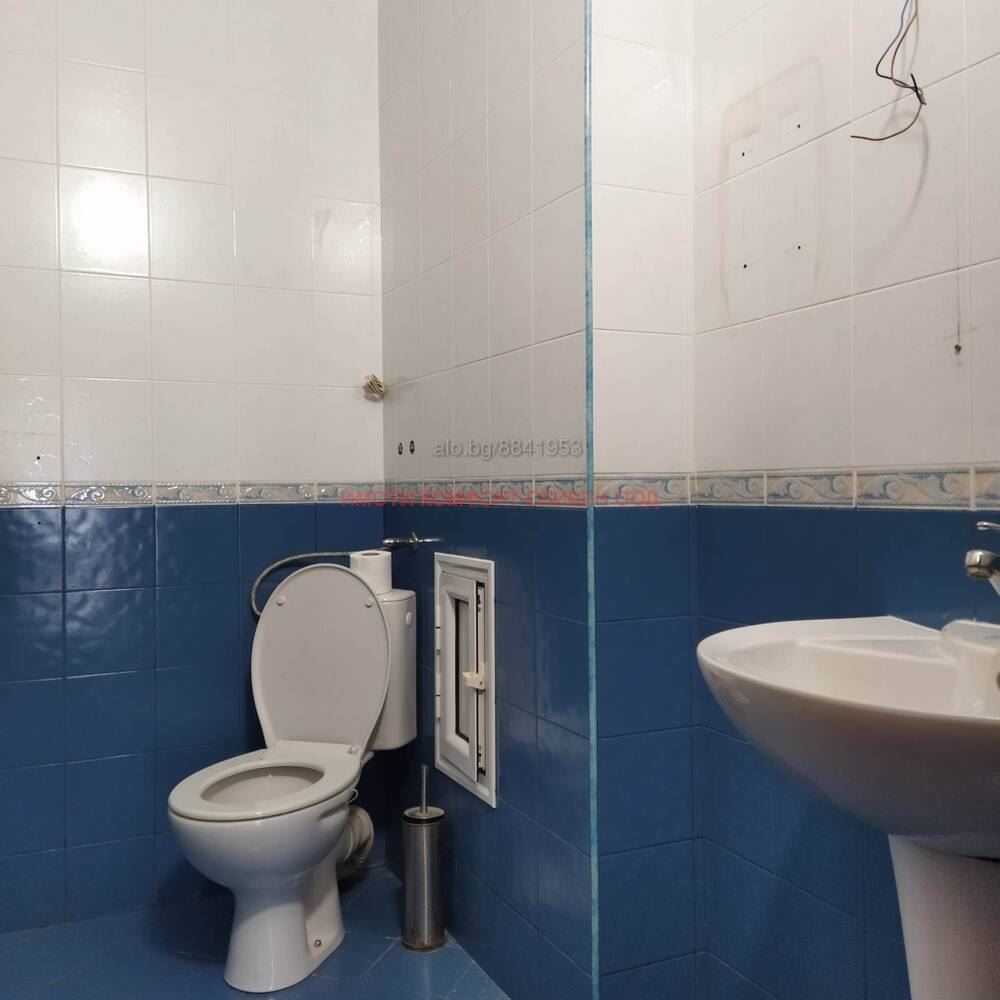 Center, Room 150sq.m. status gaming hall, 2 warehouses, ramp-0 Център, Помещение 150кв.м. статут игрална зала, 2 склада, рампа - 0