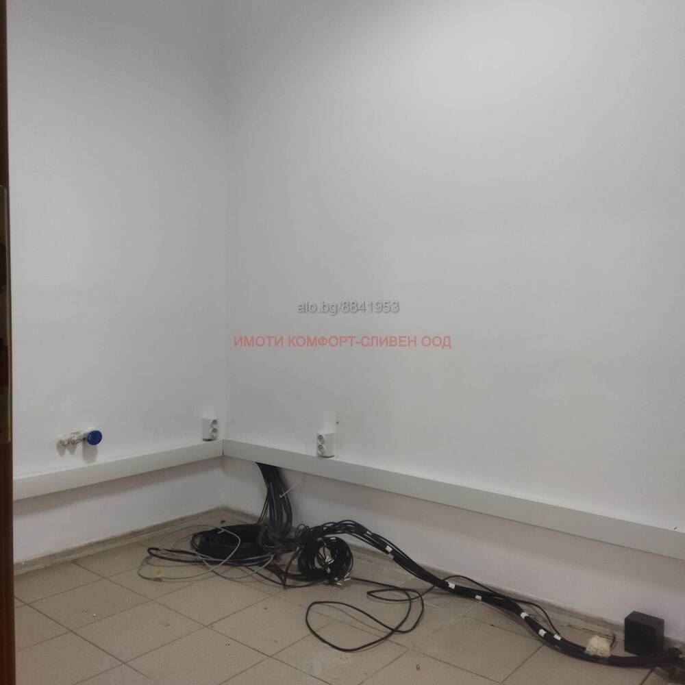 Center, Room 150sq.m. status gaming hall, 2 warehouses, ramp-0 Център, Помещение 150кв.м. статут игрална зала, 2 склада, рампа - 0