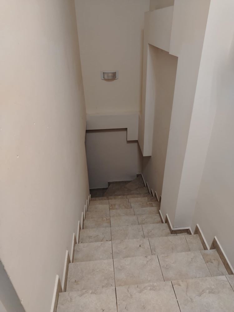 Партерен магазин в Центъра, два входа, с ТЕЦ-0 Партерен магазин в Центъра, два входа, с ТЕЦ - 0