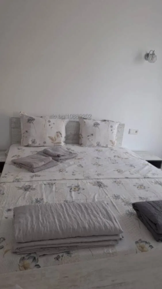 Zwei Schlafzimmer, voll möblierte Wohnung, NS, TPP-0 Vollständig möblierte Dreizimmerwohnung, NS, Heizkosten – 0