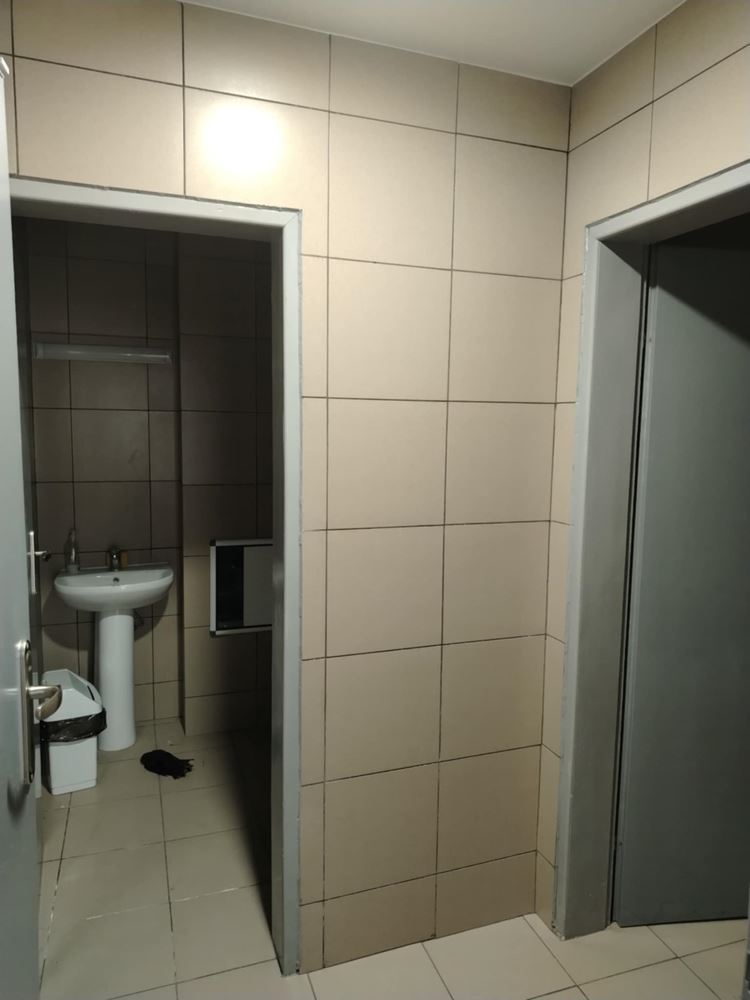 Центр, первый этаж на главной аллее-0 Център, Партерно помещение на главен булевард - 0