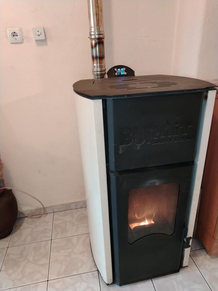 Къща, подходяща за две семейства-0 Къща, подходяща за две семейства - 0