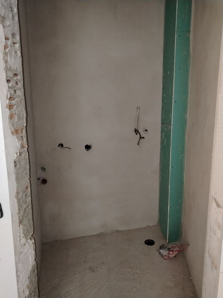 Belediye yakınında park yeri olan iki yatak odalı daire-0 Тристаен апартамент с паркомясто недалеч от Общината - 0