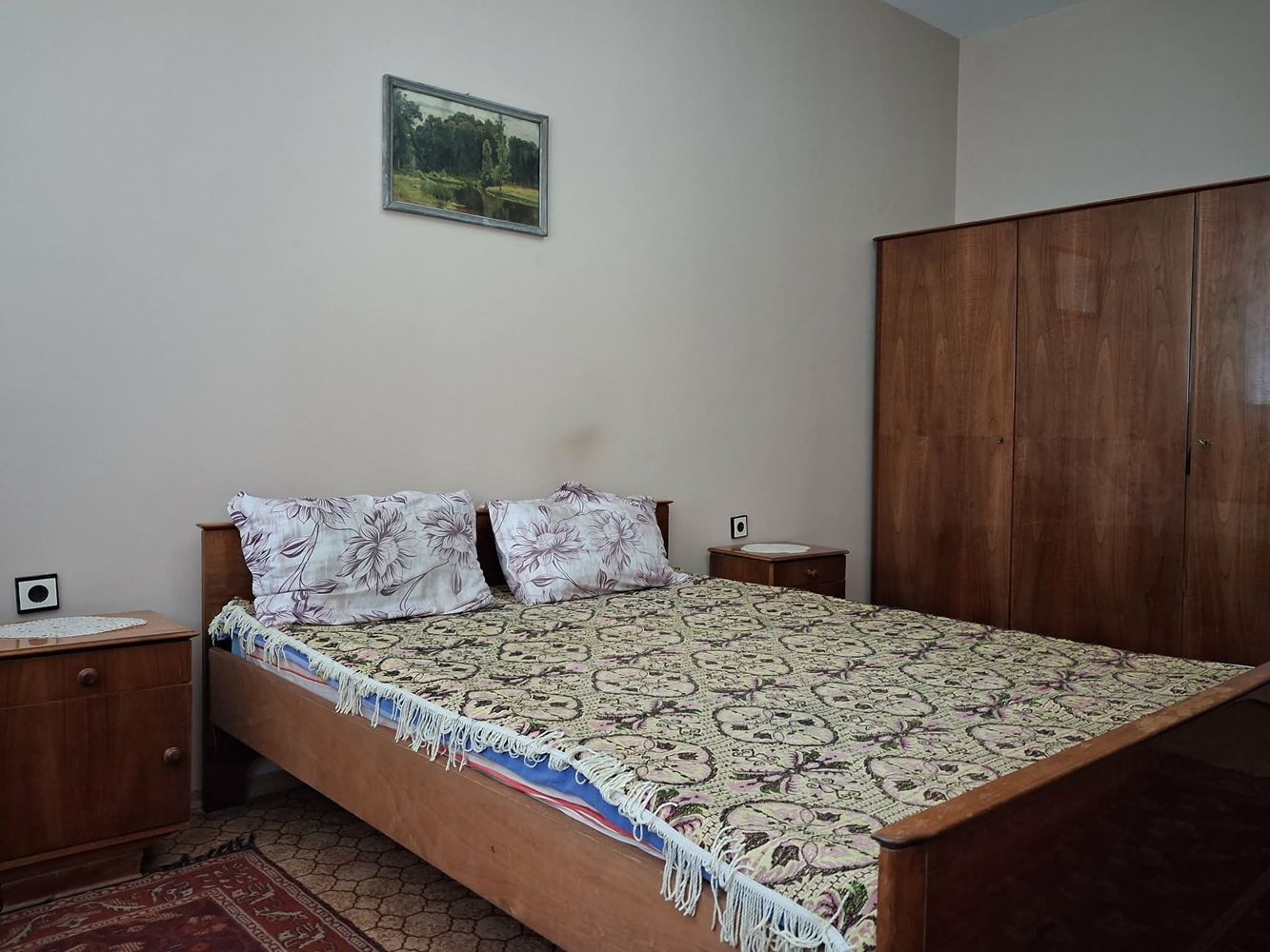 Двустаен апартамент с гараж в центъра – до Окръжна болница с ТЕЦ-0 Двустаен апартамент с гараж в центъра - до Окръжна болница с ТЕЦ - 0