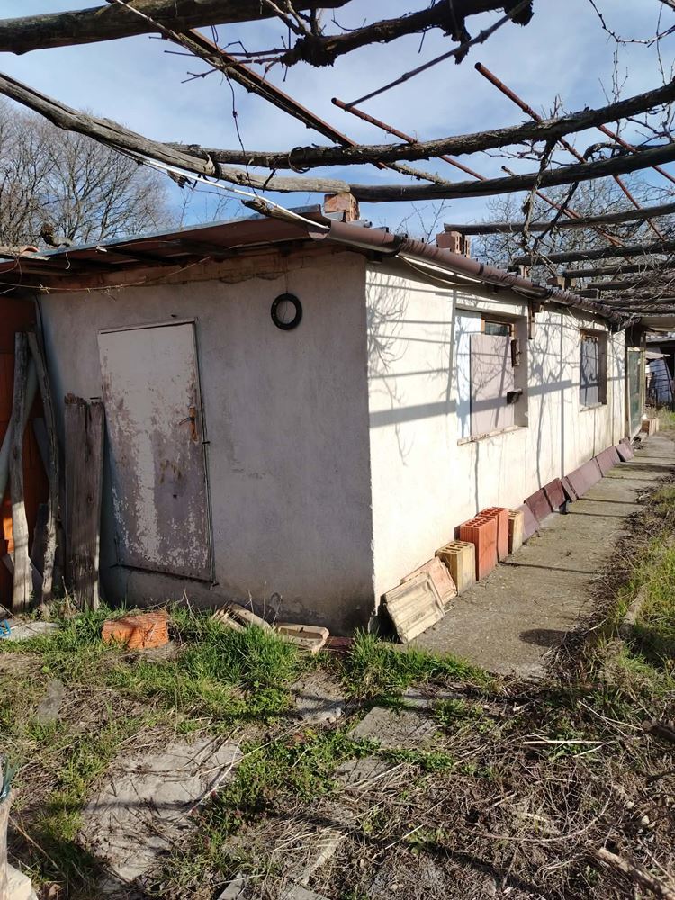 Attractive property for business and/or living in the village of. Zlati Voyvoda-0 Атрактивен имот за дейност и/или живеене в с. Злати войвода - 0