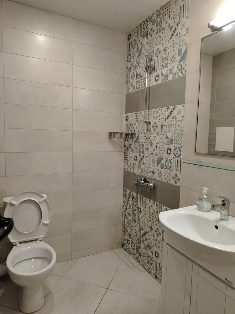 Двухкомнатная меблированная квартира с центральным отоплением в центре, NS-0 Двустаен обзаведен апартамент с ТЕЦ в Центъра, НС - 0