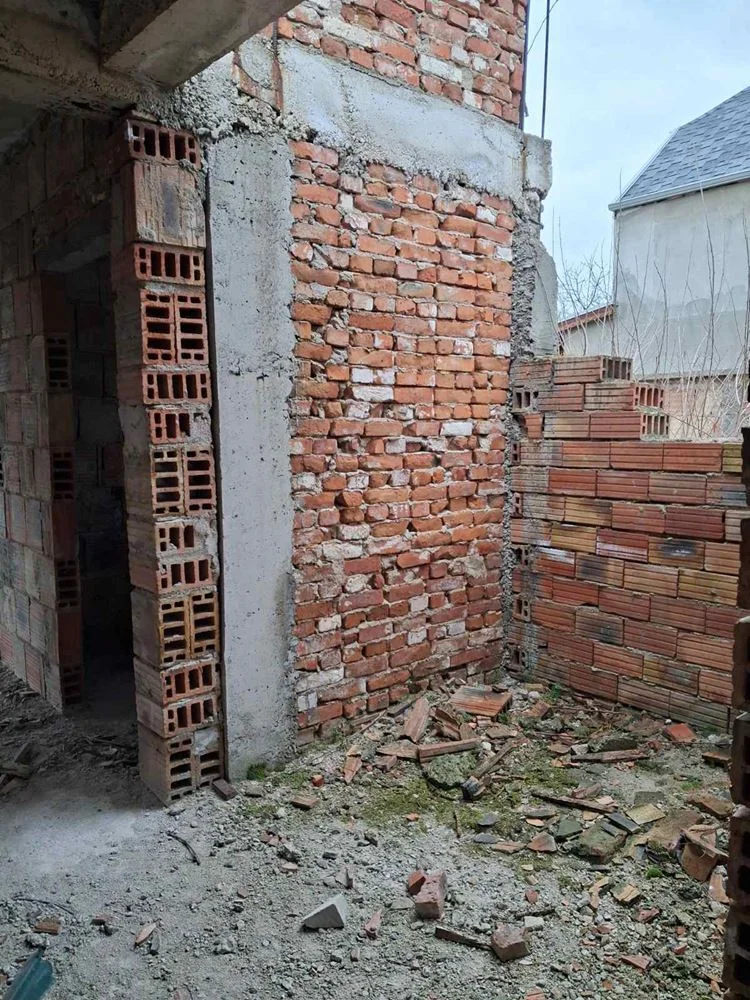 м. Dyuleva Reka, Villa im Bau Meter von Sini Kamani, Hof 530 sq.m.-0 Duleva Reka, Villa im Bau, nur wenige Meter vom Stadtteil „Sini Kamani“ entfernt, Grundstück 530 m² – 0