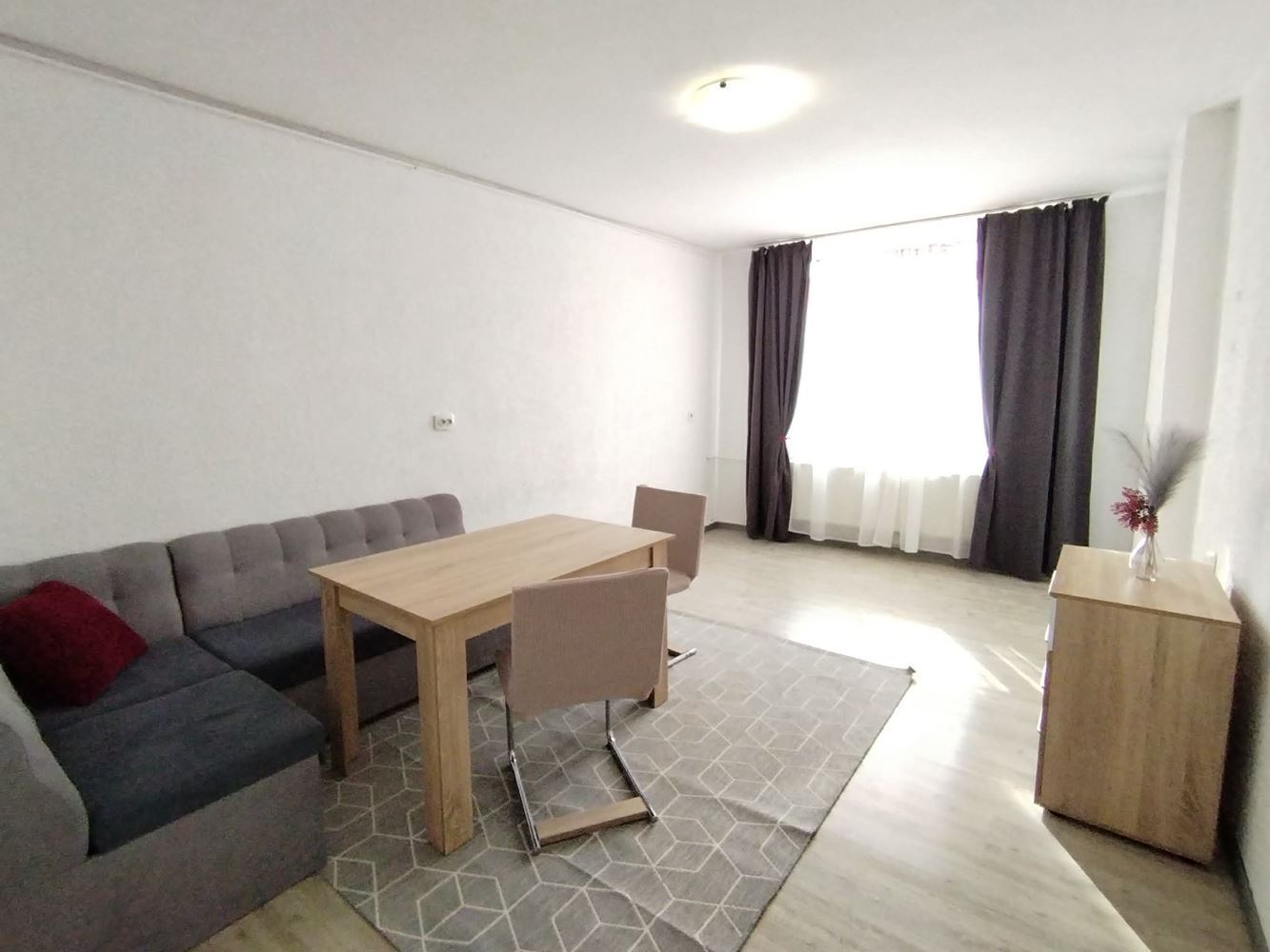 кв. Младост, обзаведен апартамент под наем - 0