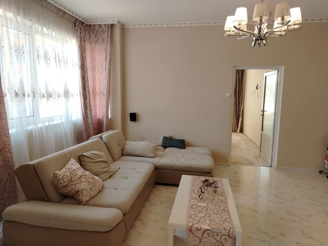 Πολυτελές διαμέρισμα, άνεση και ευρυχωρία 120 τ.μ. στο κέντρο της πόλης-0 Многостаен апартамент, комфорт и удобство на 120кв.м в Центъра на града - 0