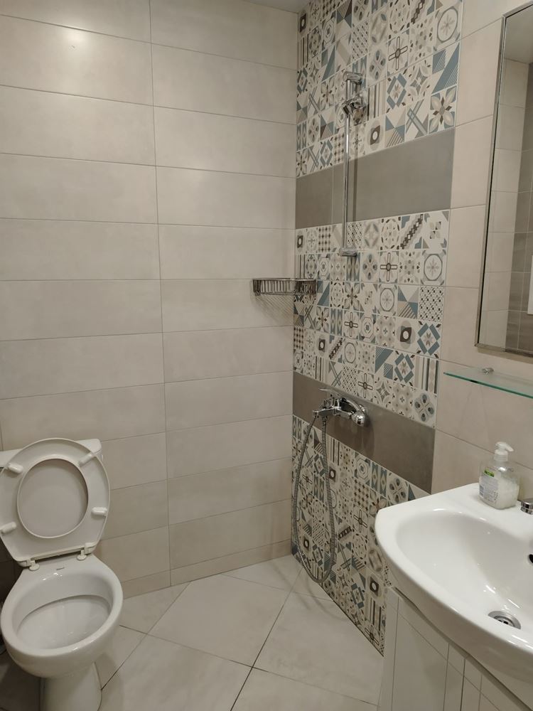 Двухкомнатная меблированная квартира с центральным отоплением в центре, NS-0 Двустаен обзаведен апартамент с ТЕЦ в Центъра, НС - 0