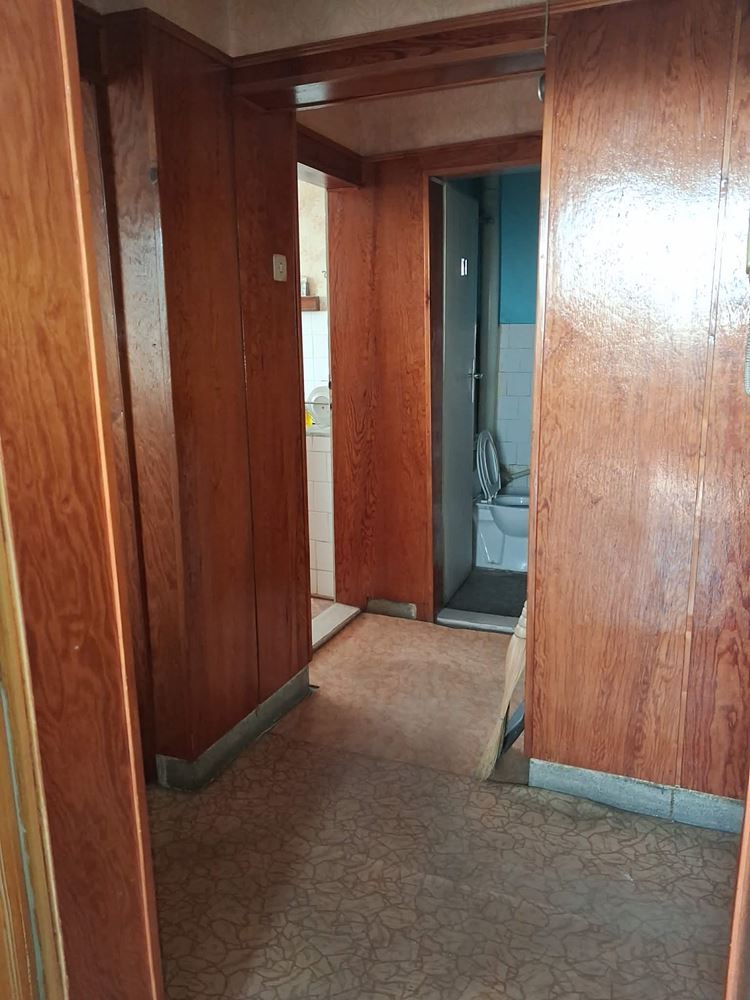 Център,тухла,непоследен етаж,3 отделни стаи с възможност за преустройство-0 Център,тухла,непоследен етаж,3 отделни стаи с възможност за преустройство - 0