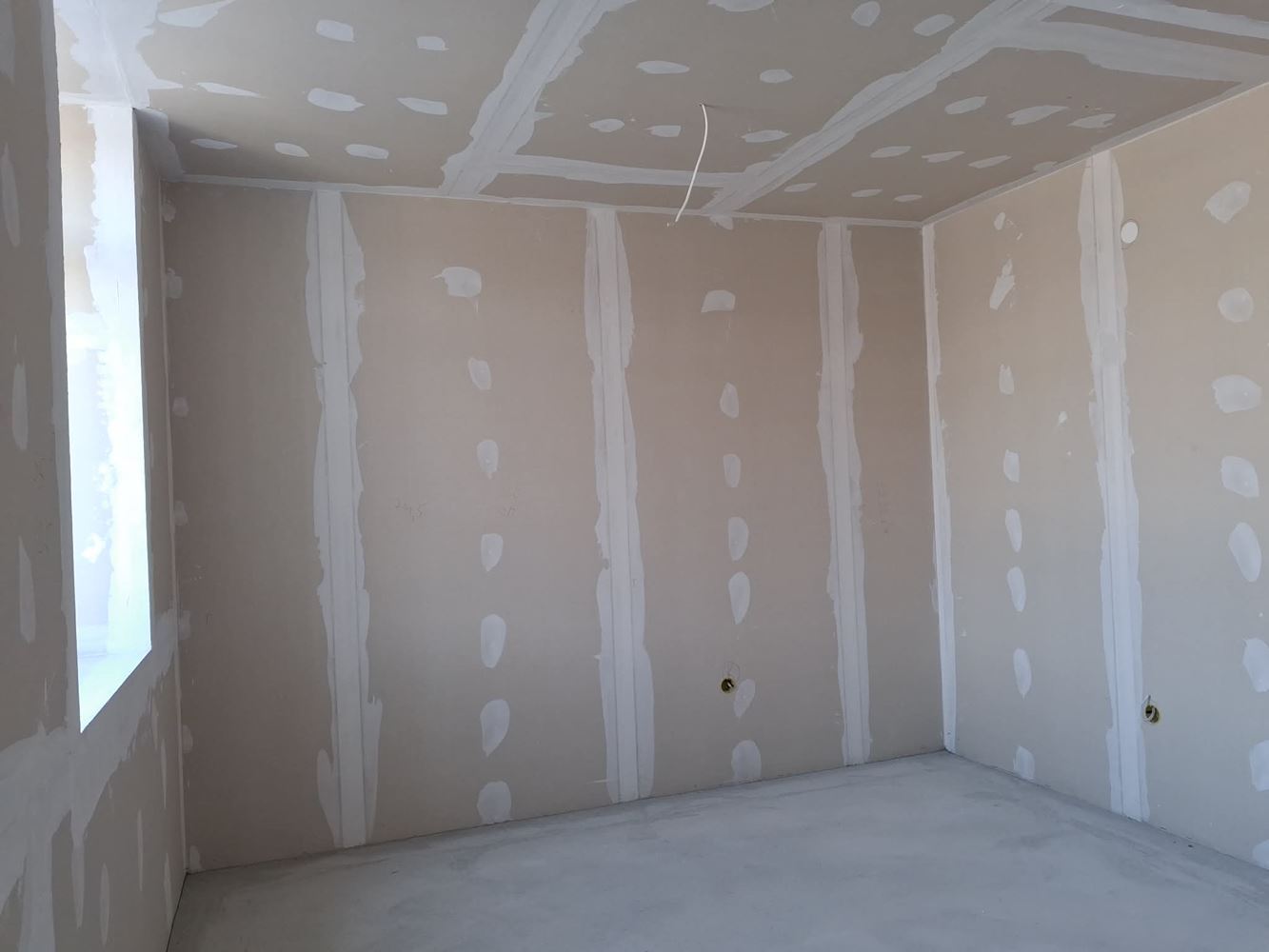 Продава се тристаен апартамент в широк център - 0