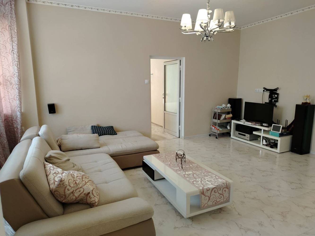 Πολυτελές διαμέρισμα, άνεση και ευρυχωρία 120 τ.μ. στο κέντρο της πόλης-0 Многостаен апартамент, комфорт и удобство на 120кв.м в Центъра на града - 0