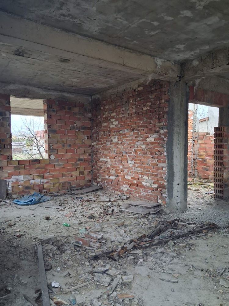 м. Дюлева Река,вила в строеж на метри от кв.Сини камъни, двор 530 кв.м.-0 м. Дюлева Река,вила в строеж на метри от кв.Сини камъни, двор 530 кв.м. - 0