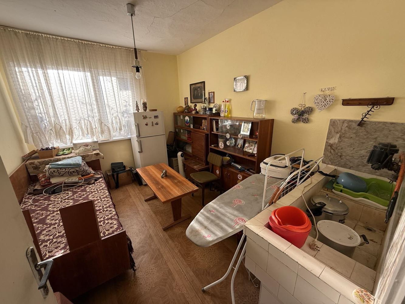 Viertel. Klutsochor, Haus mit Garage im bevorzugten Teil des Viertels-0 кв. Клуцохор, Къща с гараж в предпочитаната част на квартала - 0