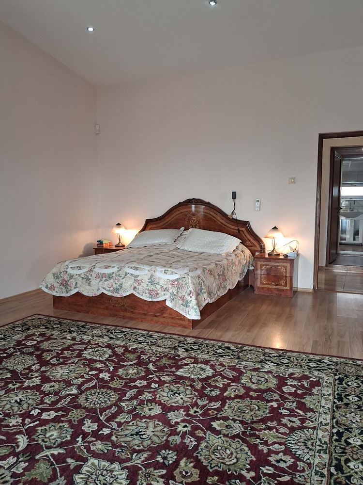 Panoramavilla mit einzigartigem Blick auf Sliven und den Berg - Grundstück 2406 qm-0 Панорамна вила с уникална гледка към Сливен и планината – парцел 2406 кв.м - 0