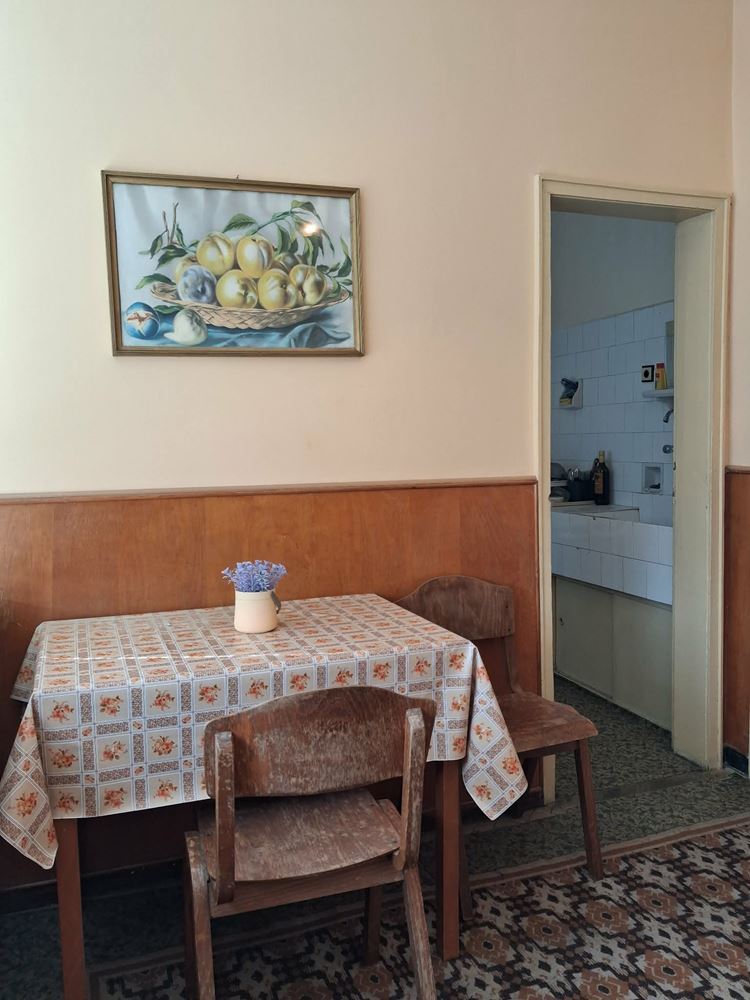 Двустаен апартамент с гараж в центъра – до Окръжна болница с ТЕЦ-0 Двустаен апартамент с гараж в центъра - до Окръжна болница с ТЕЦ - 0