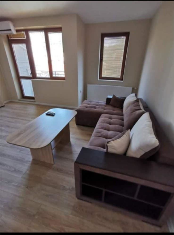 Двухкомнатная меблированная квартира с центральным отоплением в центре, NS-0 Двустаен обзаведен апартамент с ТЕЦ в Центъра, НС - 0