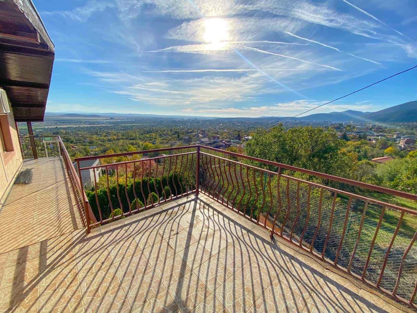 Panoramavilla mit einzigartigem Blick auf Sliven und den Berg - Grundstück 2406 qm-0 Панорамна вила с уникална гледка към Сливен и планината – парцел 2406 кв.м - 0