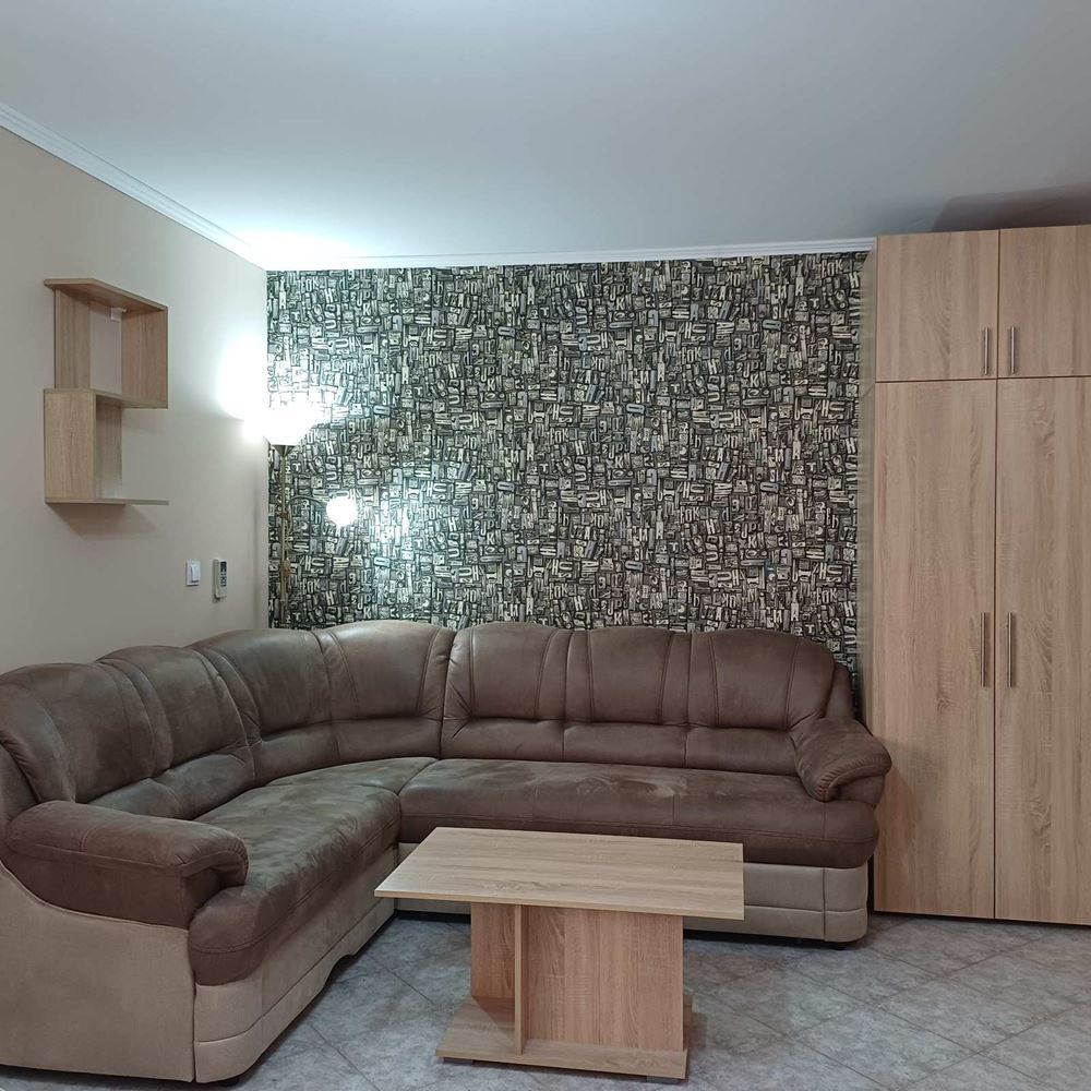 Двустаен апартамент под наем в кв. Сини камъни - напълно обзаведен - 0