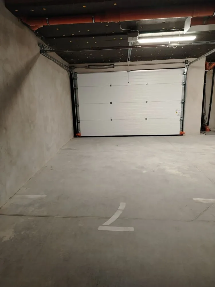 Zwei-Zimmer-Wohnung mit Parkplatz in der Nähe der Stadtverwaltung-0 Dreizimmerwohnung mit Parkplatz unweit des Rathauses – 0