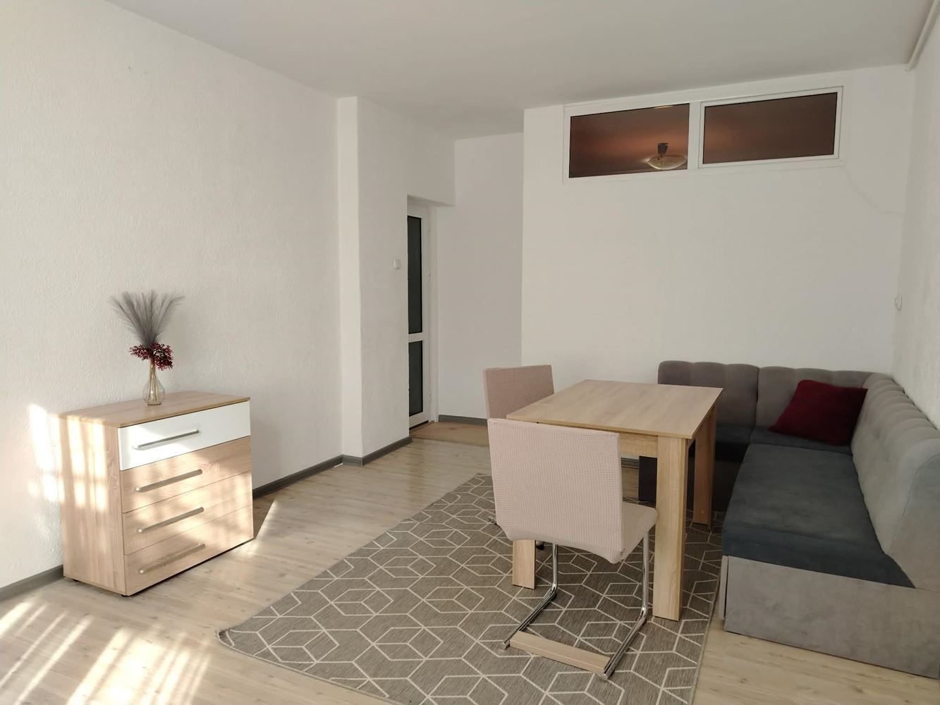 кв. Младост, обзаведен апартамент под наем - 0