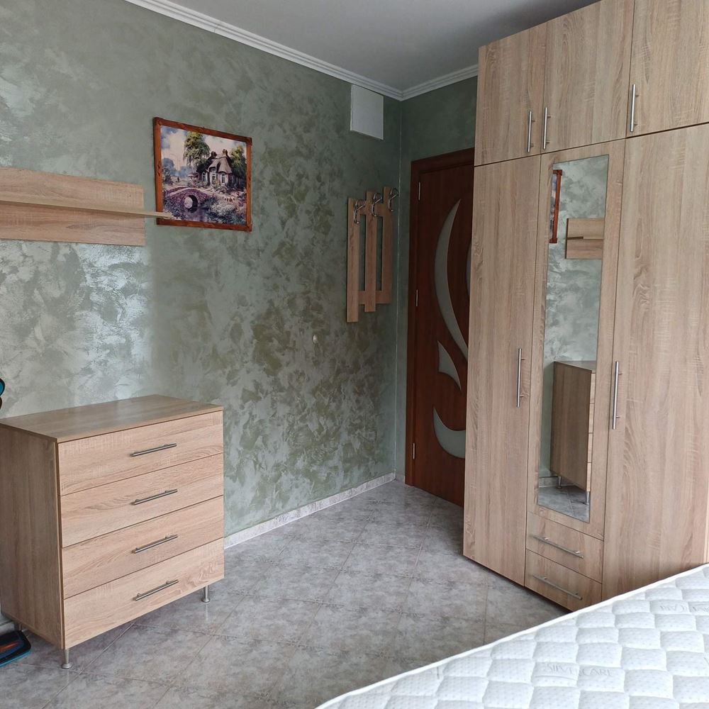 Двустаен апартамент под наем в кв. Сини камъни - напълно обзаведен - 0