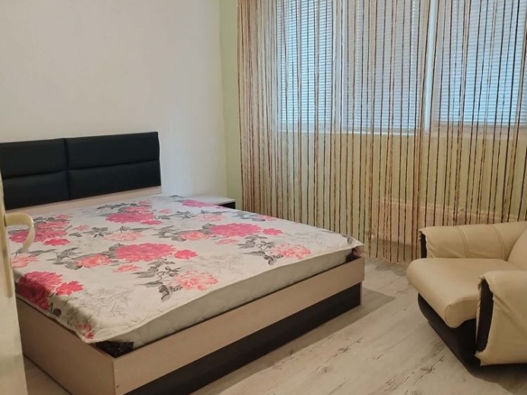 Двустаен апартамент, саниран блок, ТЕЦ, обзаведен, готов за нанасяне - 0