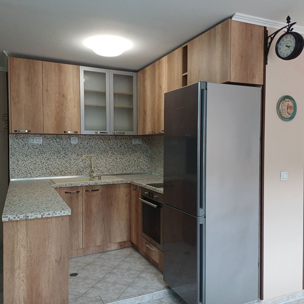 Двустаен апартамент под наем в кв. Сини камъни - напълно обзаведен - 0